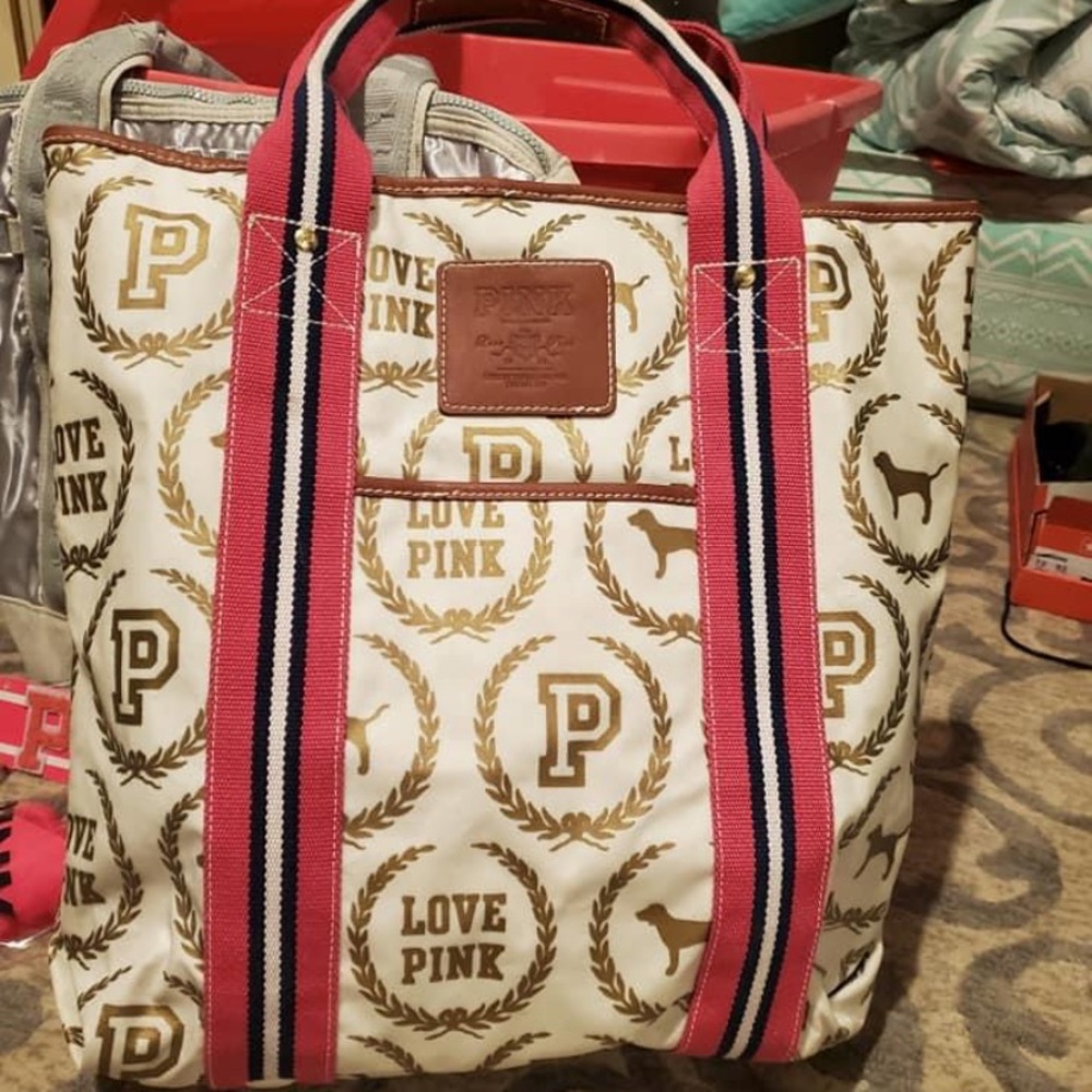 ISO Victoria Secret Pink white Monogram or blue my luggage.
